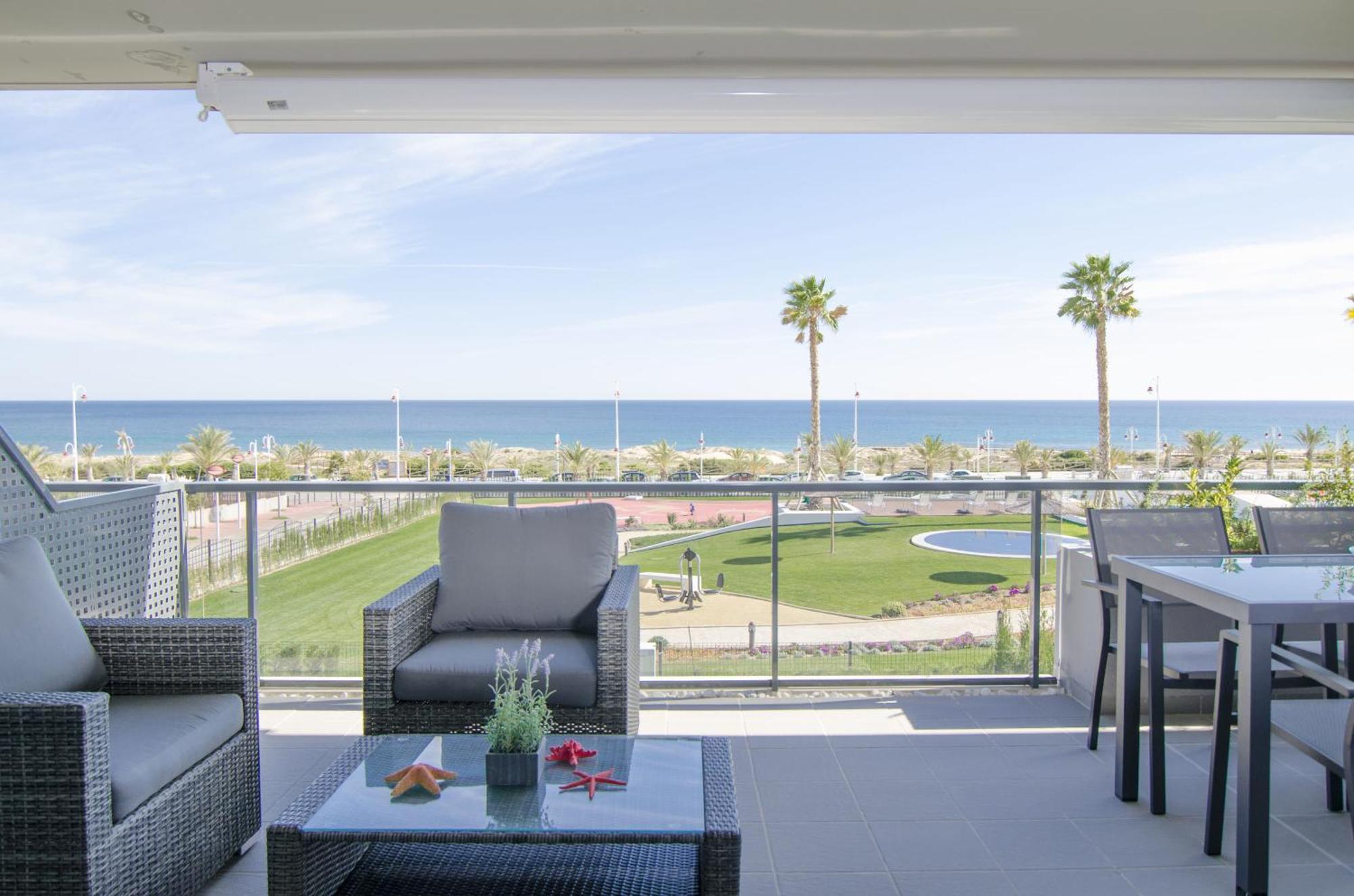 Ocean View By Mar Holidays Arenales del Sol Habitación foto